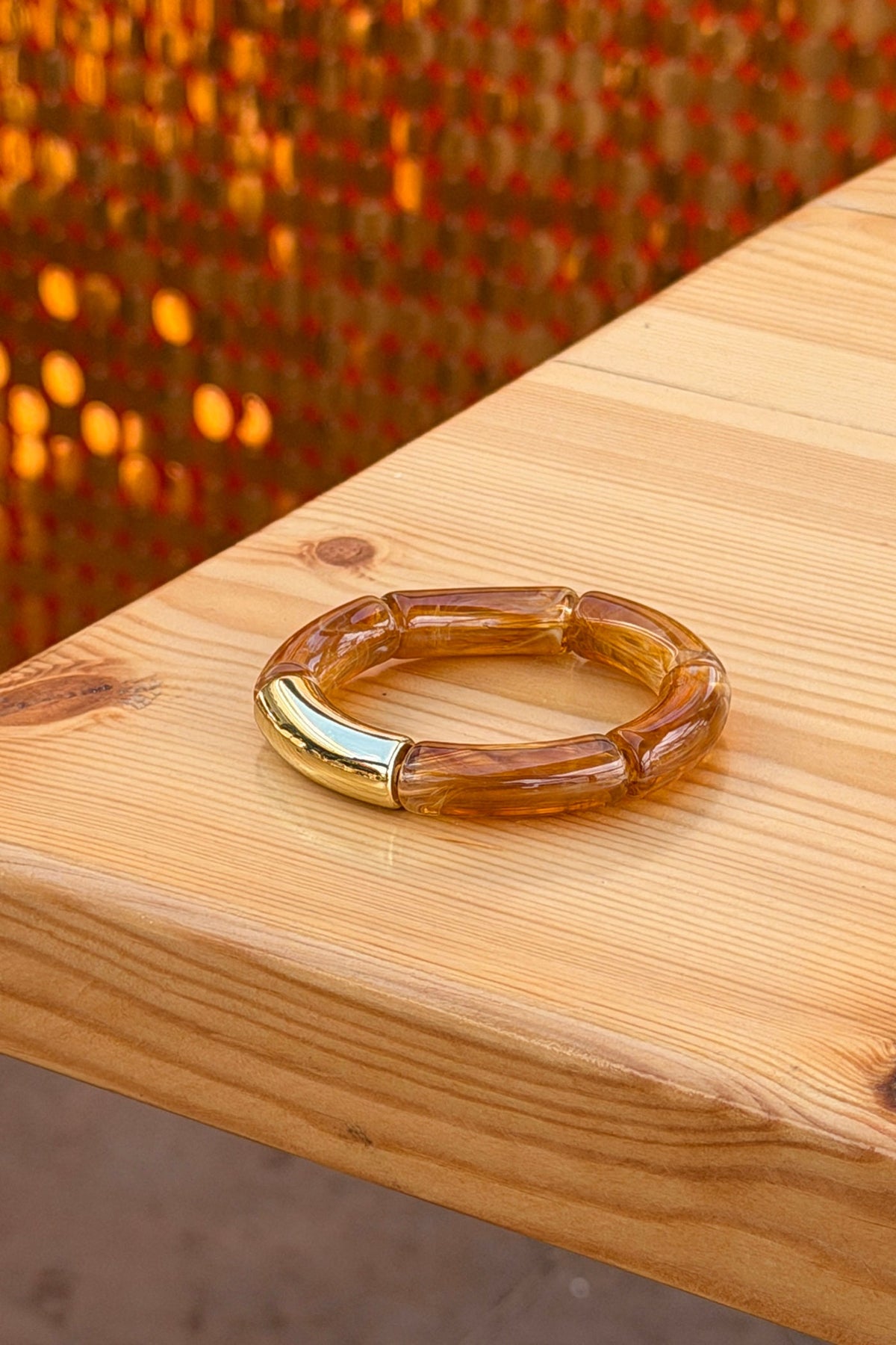 ÉLÉNA | Pulsera elástica estilo aro de cuentas de acetato marrón carey y doradas