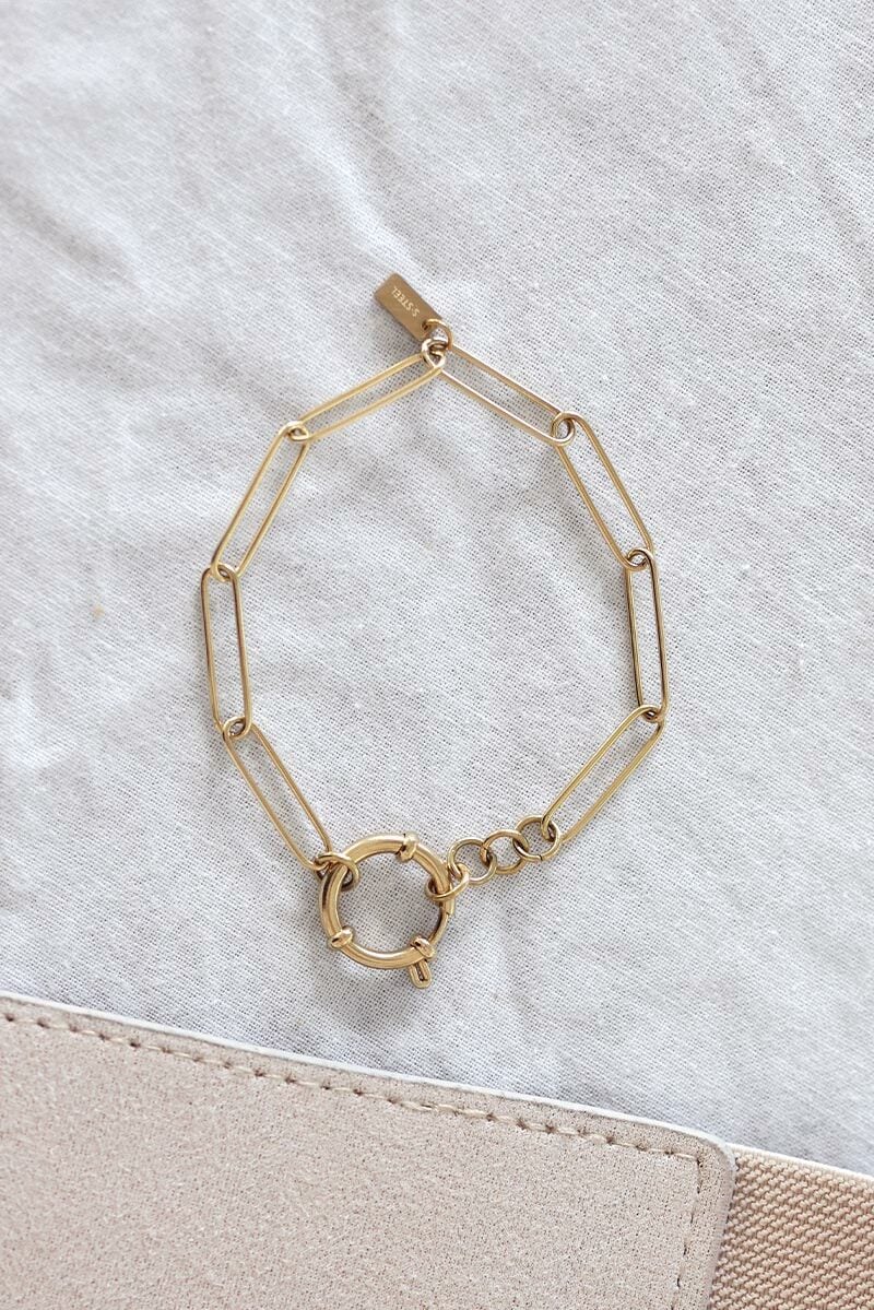 BLANCHE | Pulsera de eslabones gruesos finos dorados con cierre de anilla