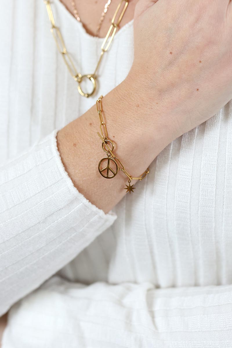 BÉRÉNICE | Pulsera de eslabones gruesos dorados con colgante Peace and Love