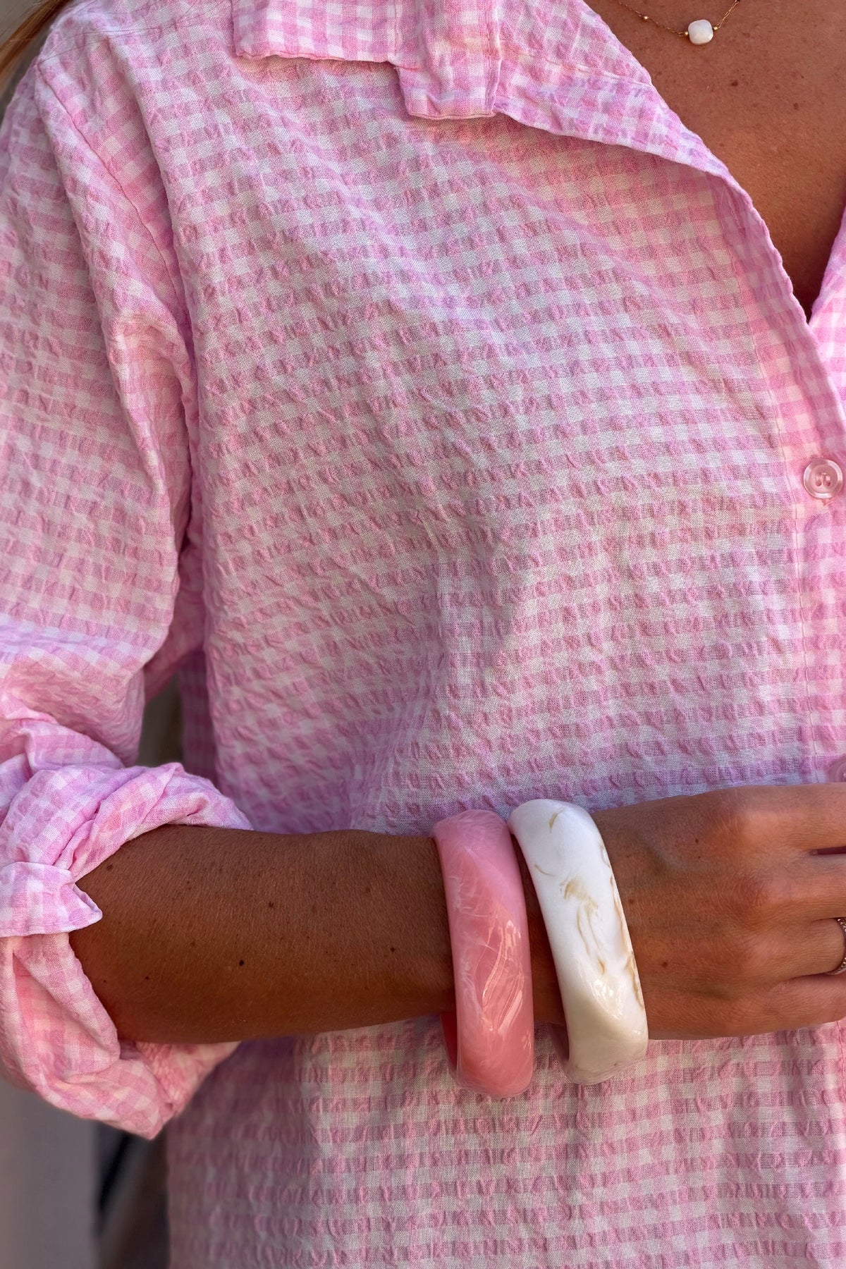ARIANE | Pulsera de aro de resina marmoleada rosa