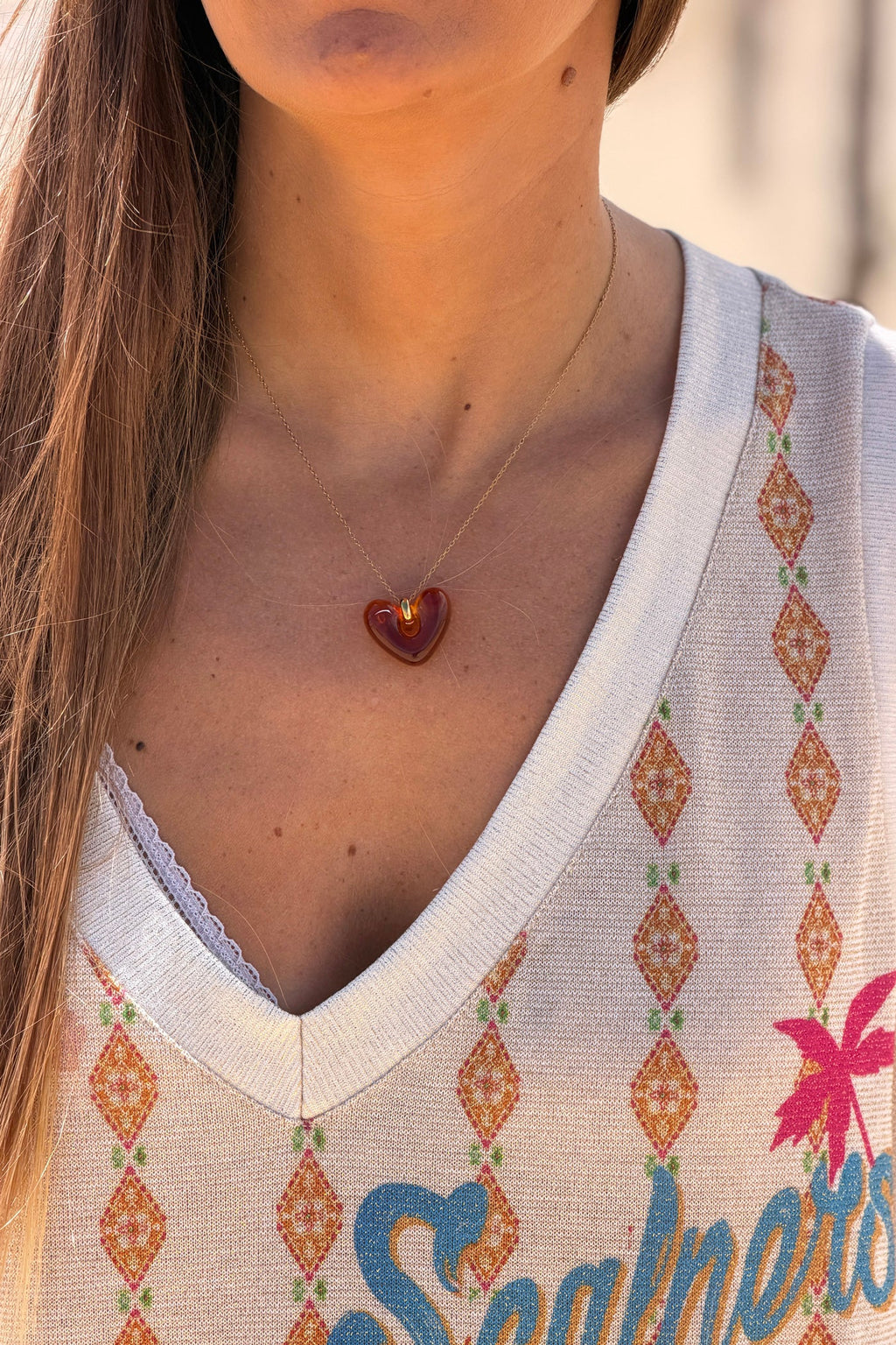 ELSA | Collar de cadena dorada con colgante de corazón de acetato marrón carey