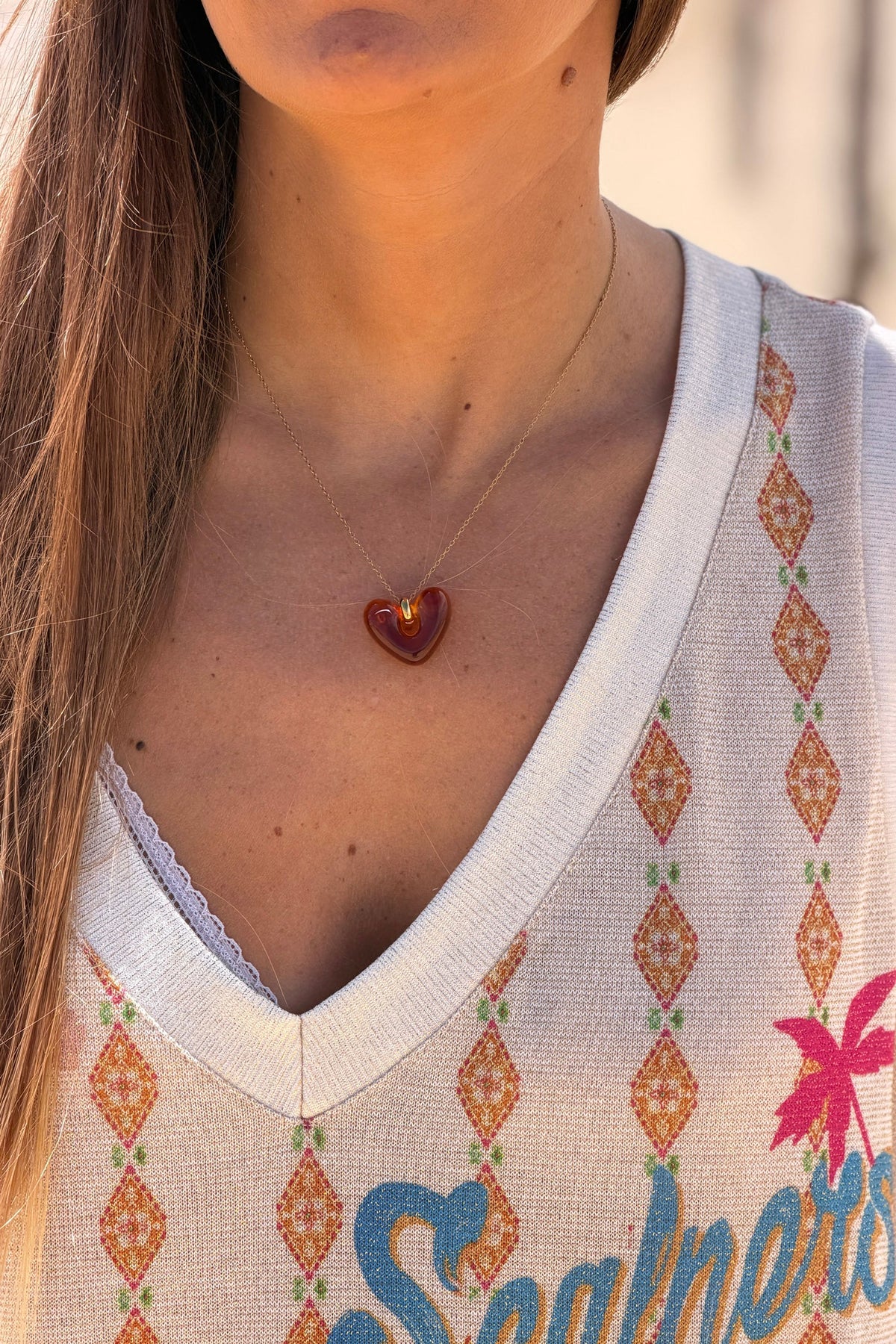 ELSA | Collar de cadena dorada con colgante de corazón de acetato marrón carey