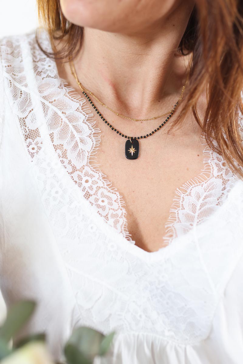 EMMA | Collar dorado de doble vuelta con cuentas, colgante negro y estrella pequeña
