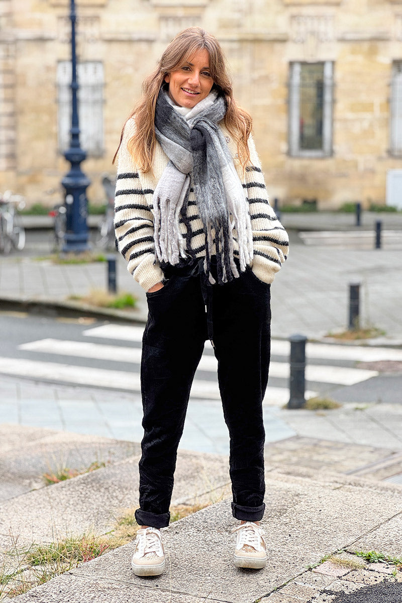 CAPUCINE | Bufanda supersuave de cuadros negro y gris con flecos