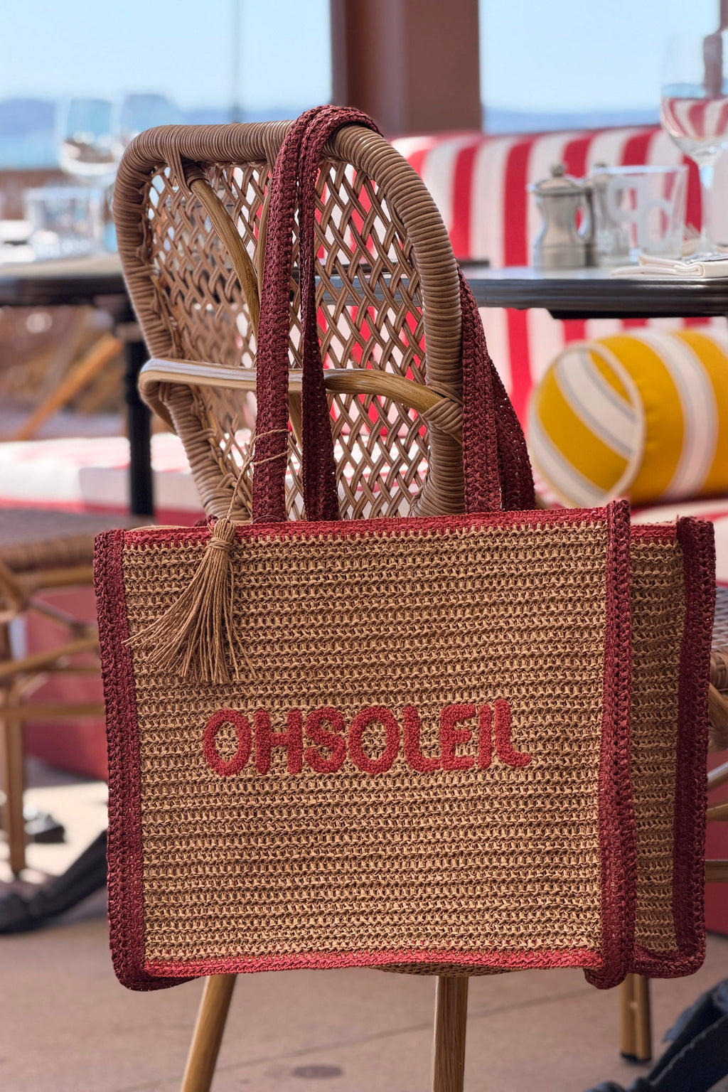ARLETTE | Bolso shopper estilo rafia de paja camel y burdeos con bordado "Oh Soleil"