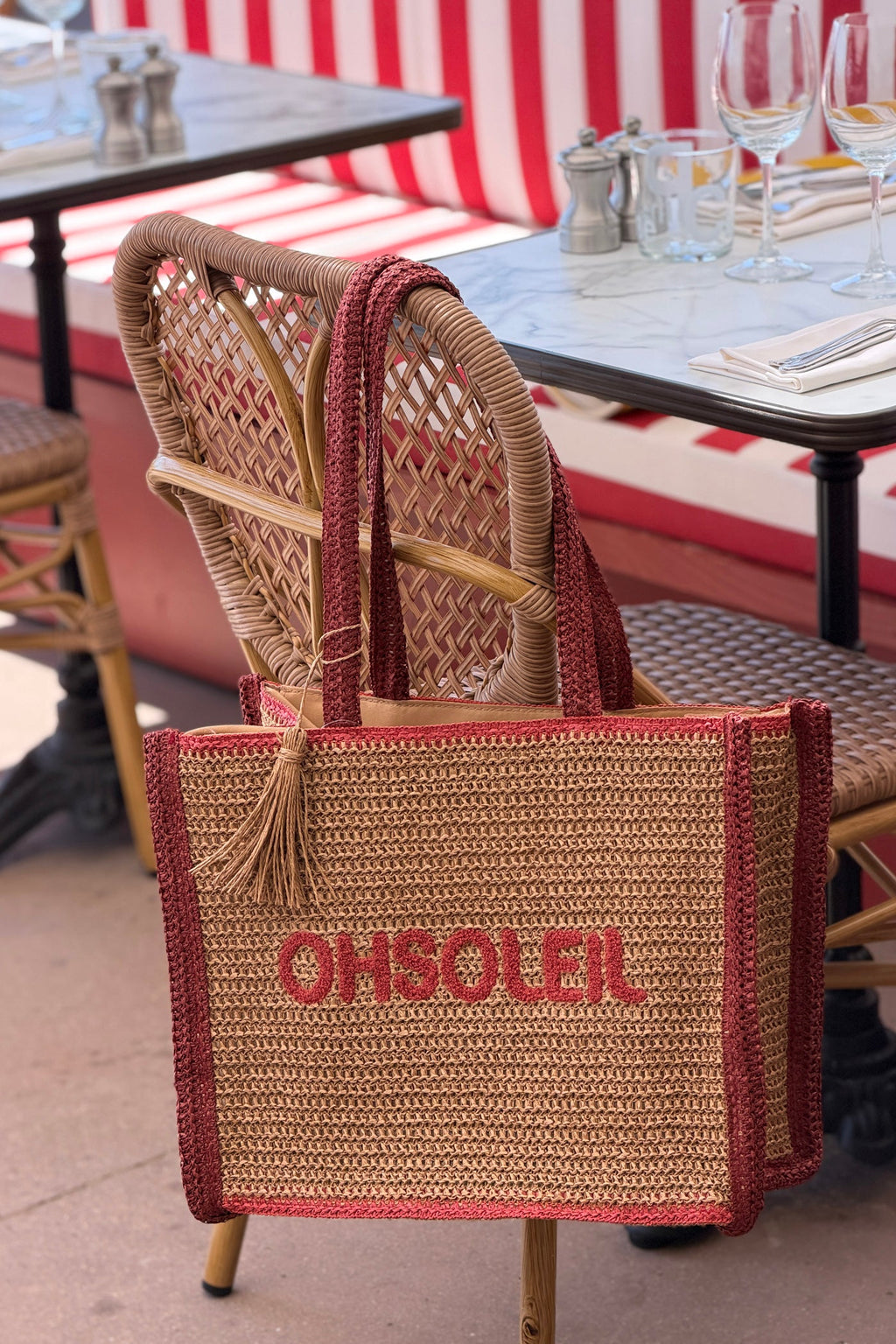 ARLETTE | Bolso shopper estilo rafia de paja camel y burdeos con bordado "Oh Soleil"