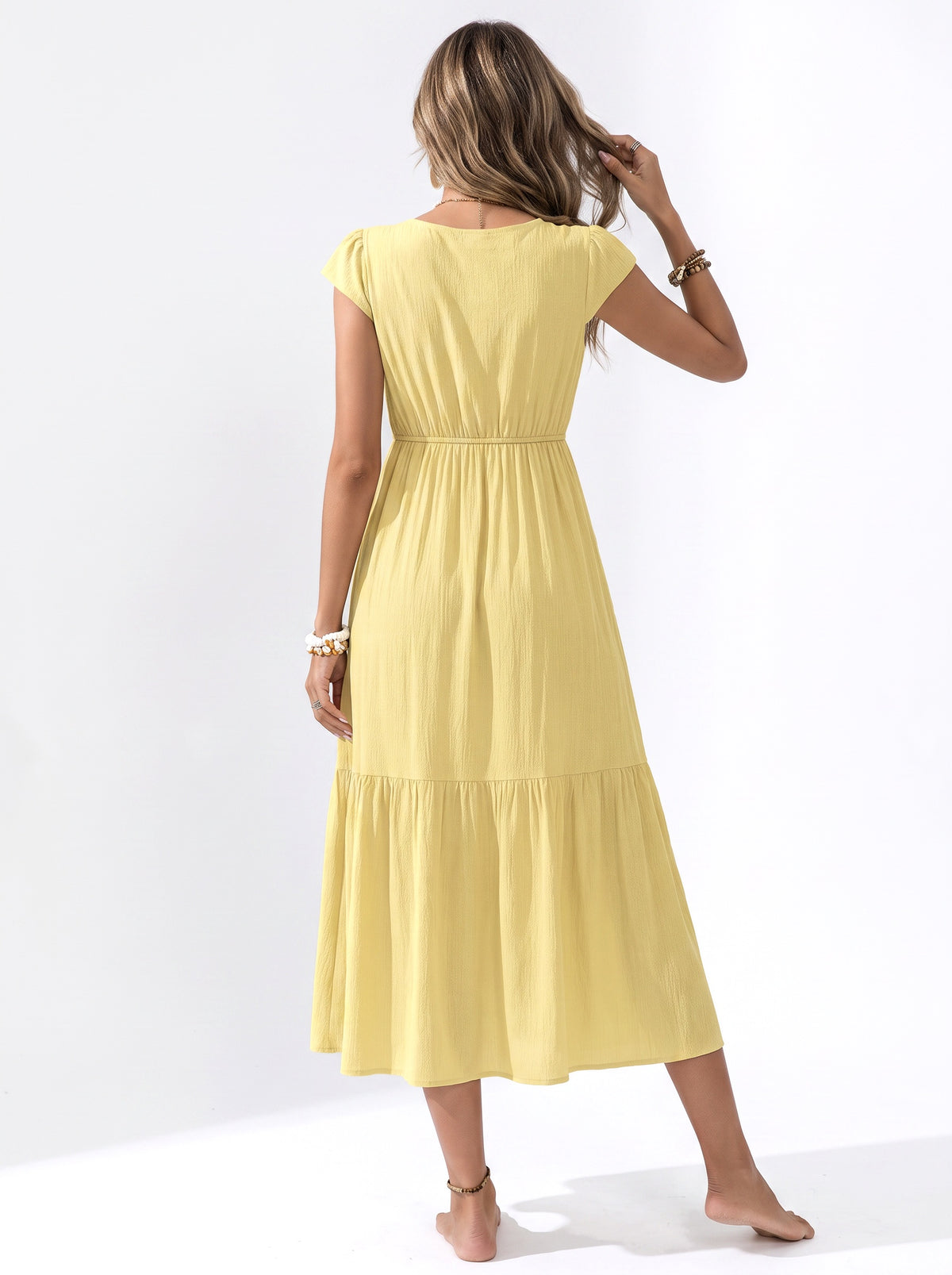 AURÉLIE | Robe brodée à col carré et ourlet à volant