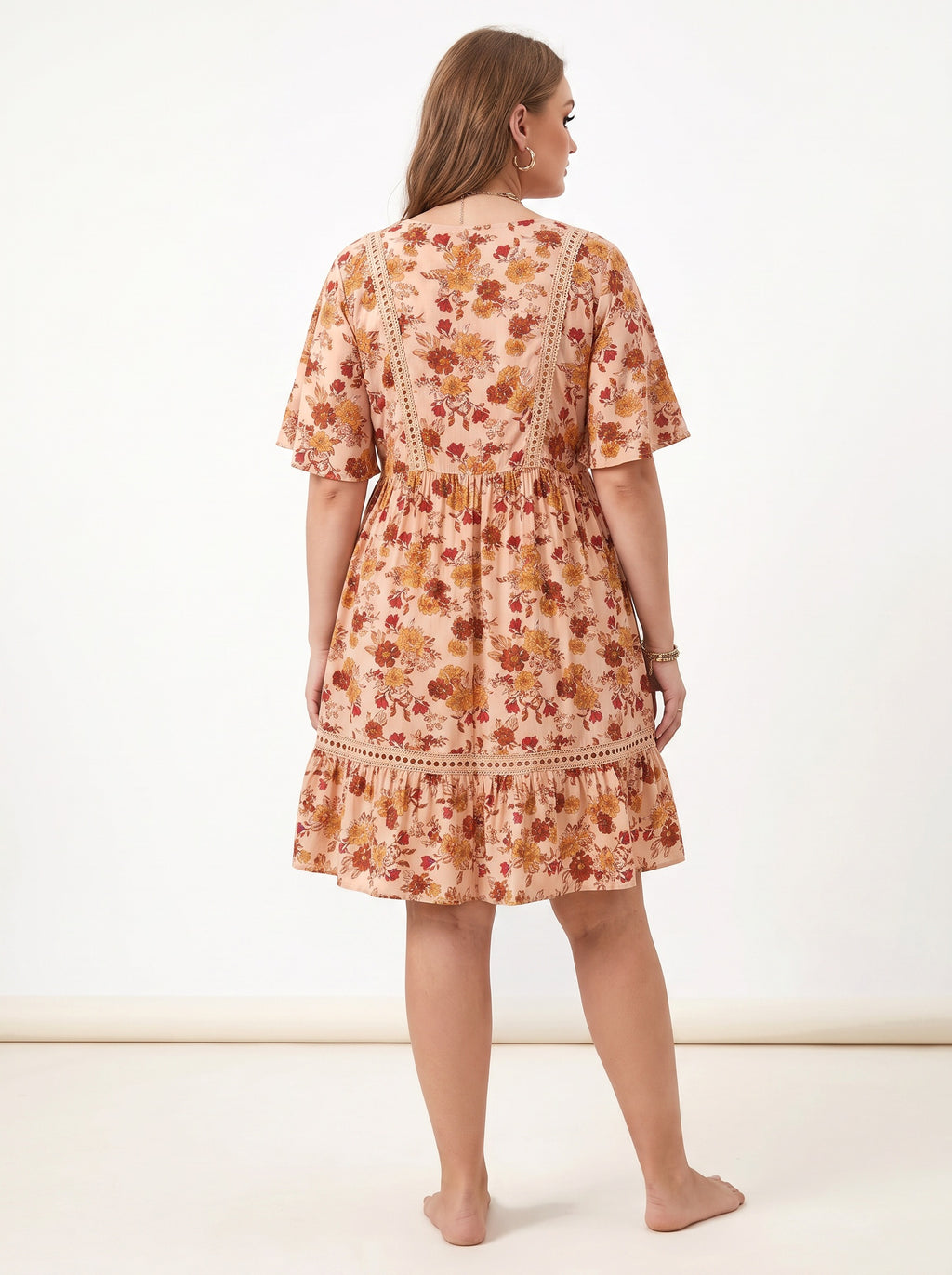 ANAÏS | Robe fleurie au crochet, manches volantées