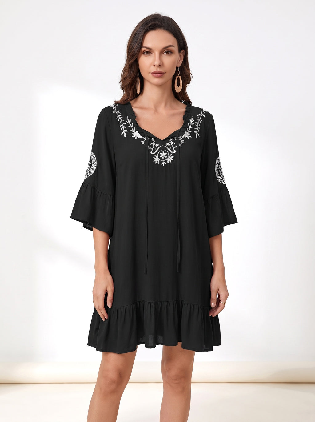 LÉONIE | Robe courte imprimée, col noué et manches volantées