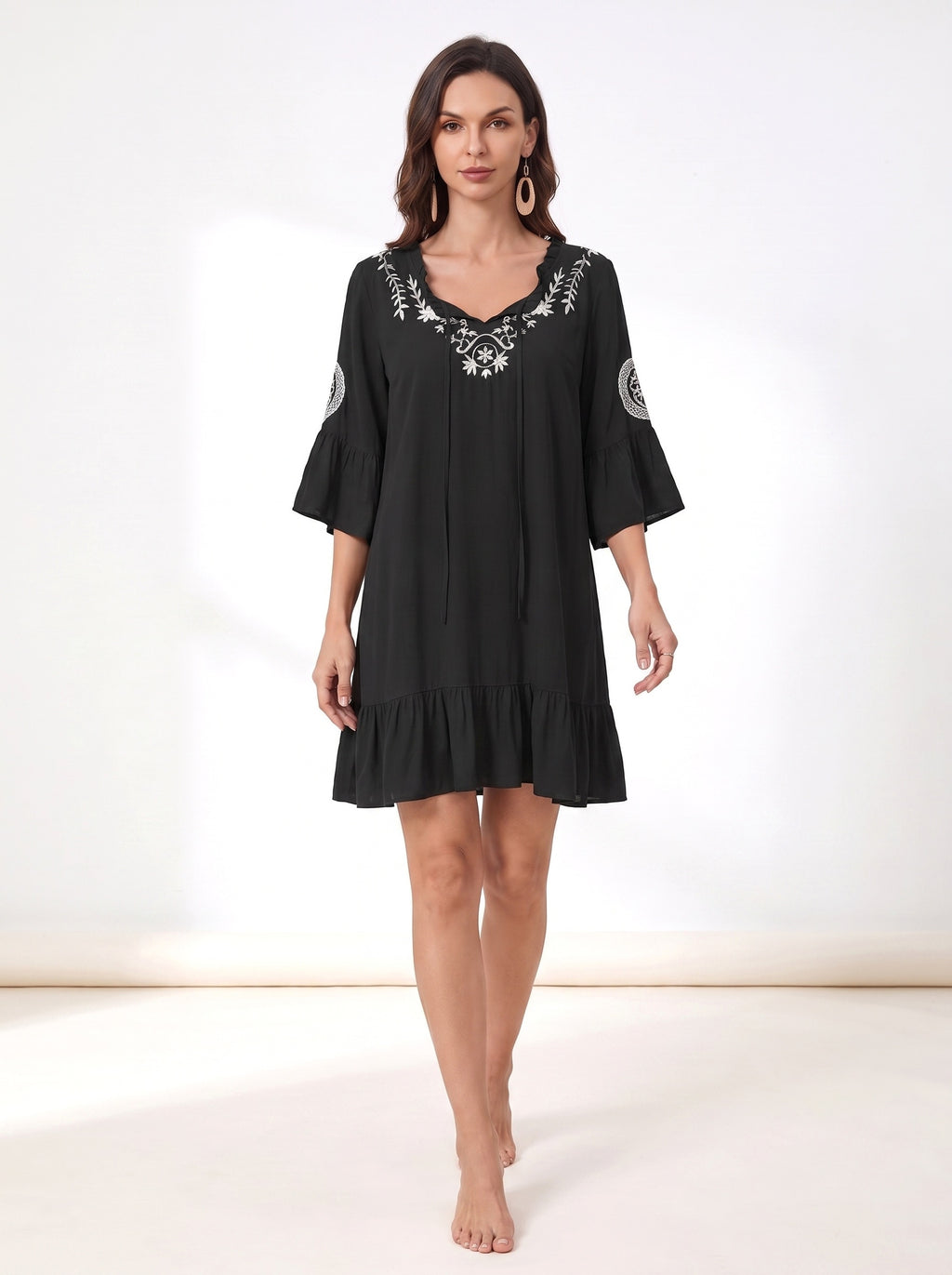 LÉONIE | Robe courte imprimée, col noué et manches volantées