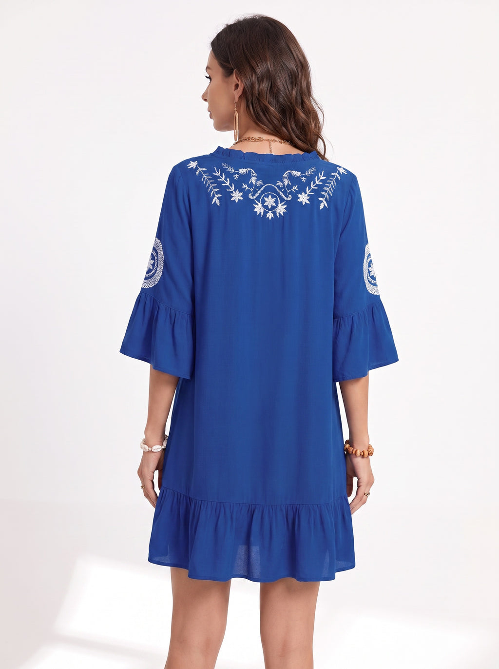 LÉONIE | Robe courte imprimée, col noué et manches volantées