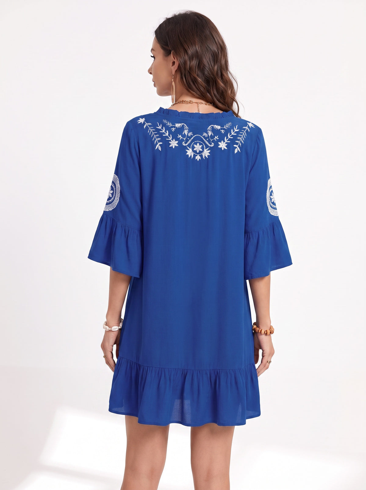 LÉONIE | Robe courte imprimée, col noué et manches volantées