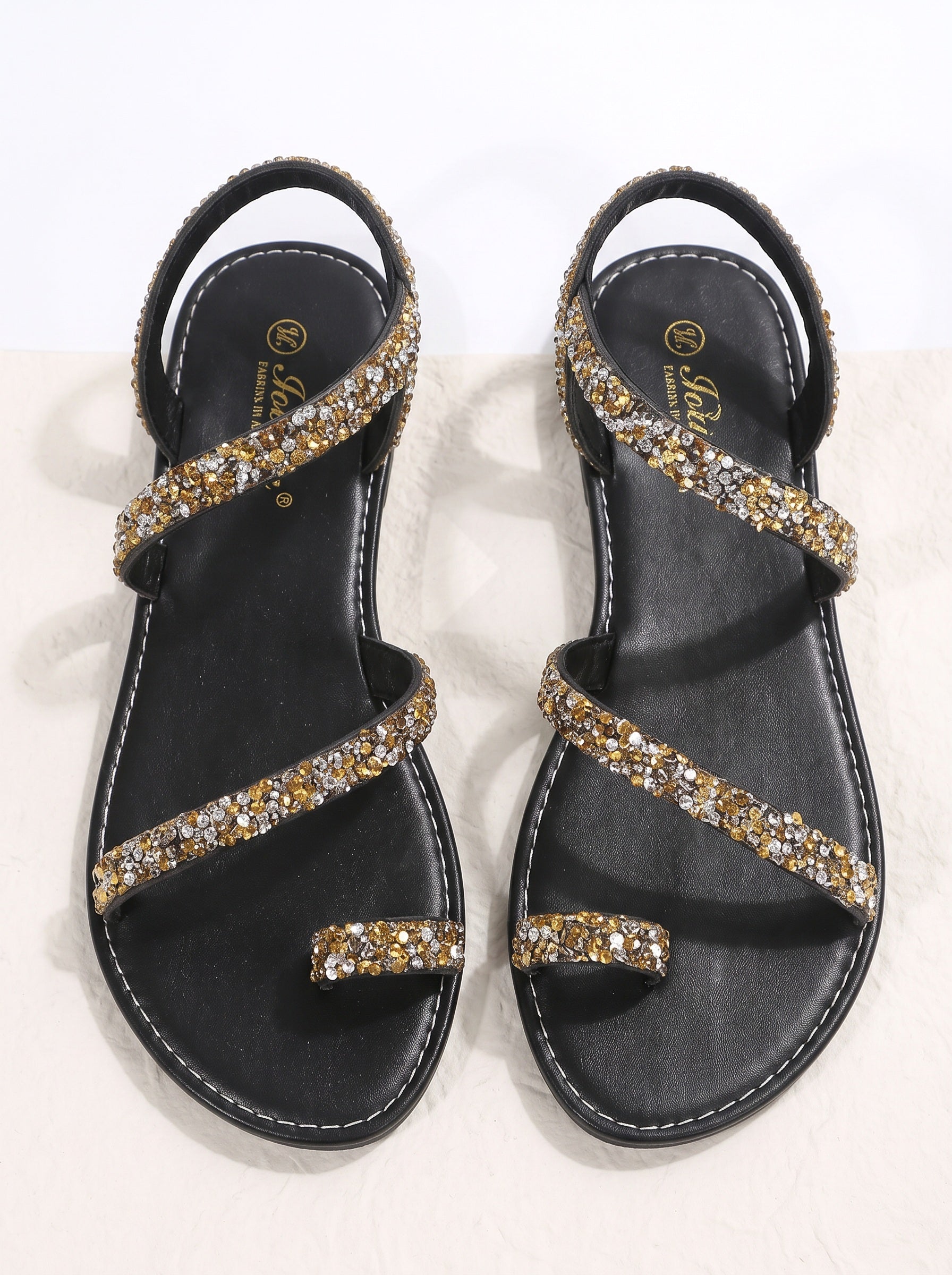 JADE | Sandales plates à strass et lanière d'orteil