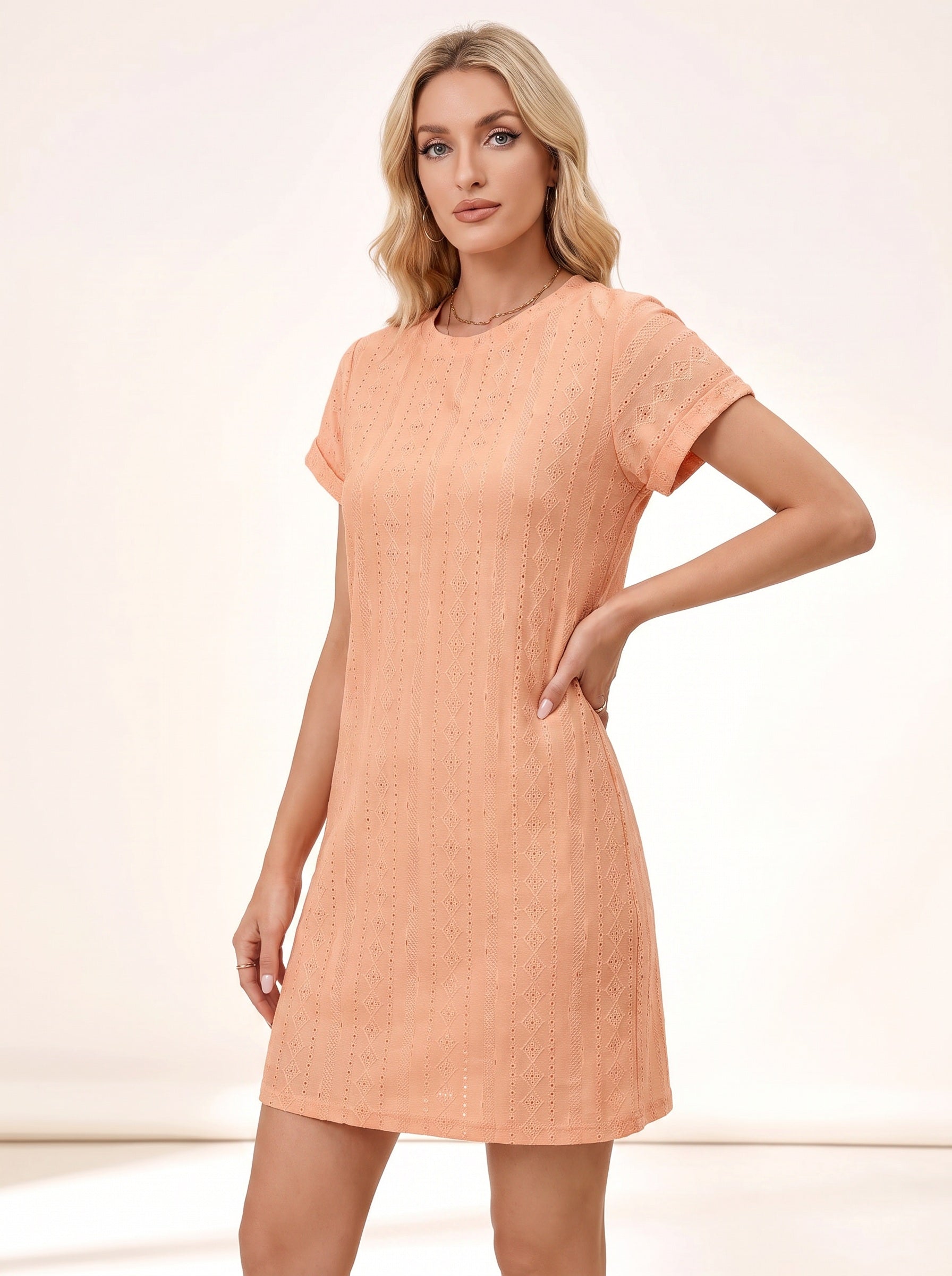 LOU | Robe courte col rond, manches courtes