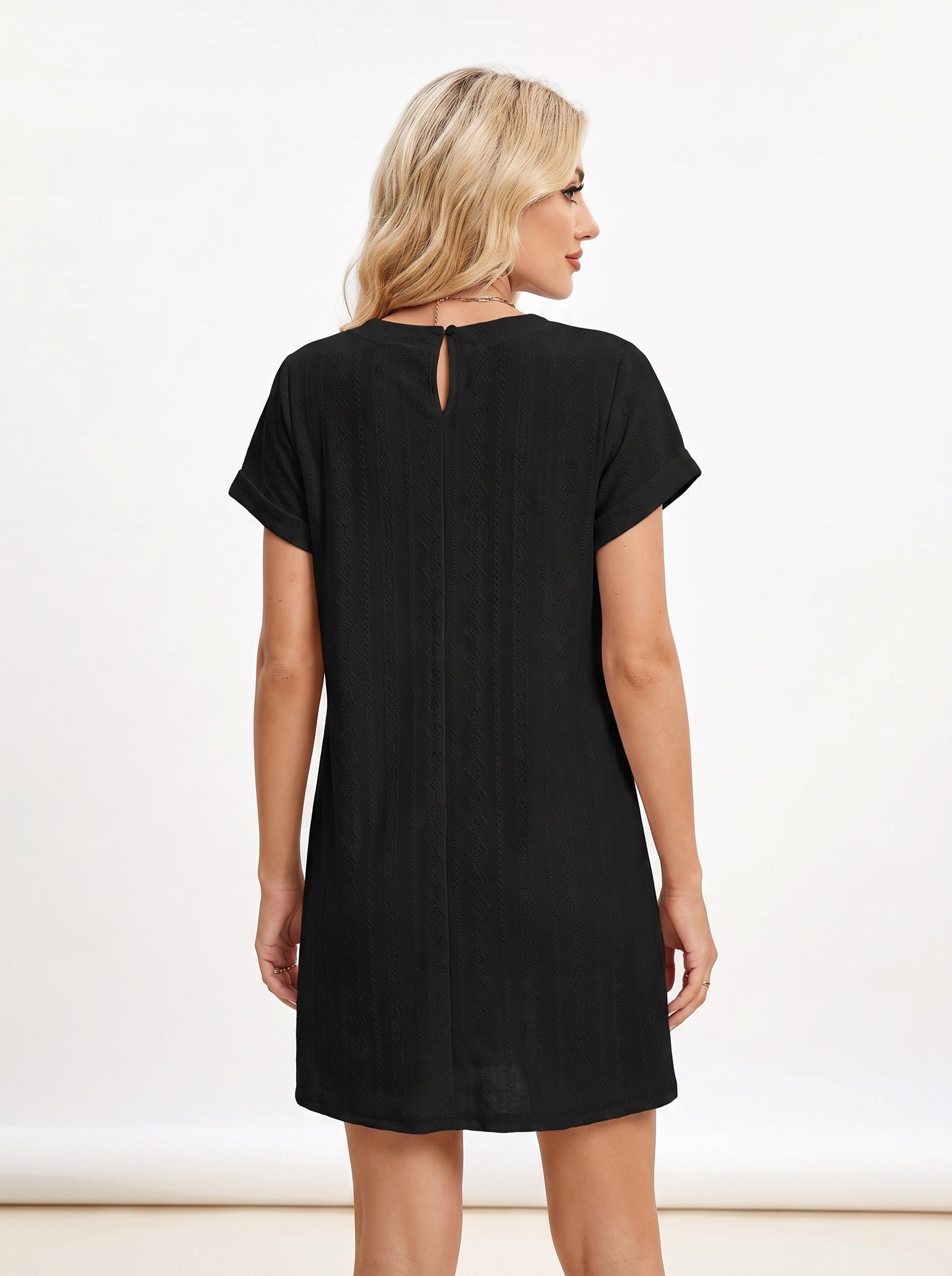 LOU | Robe courte col rond, manches courtes