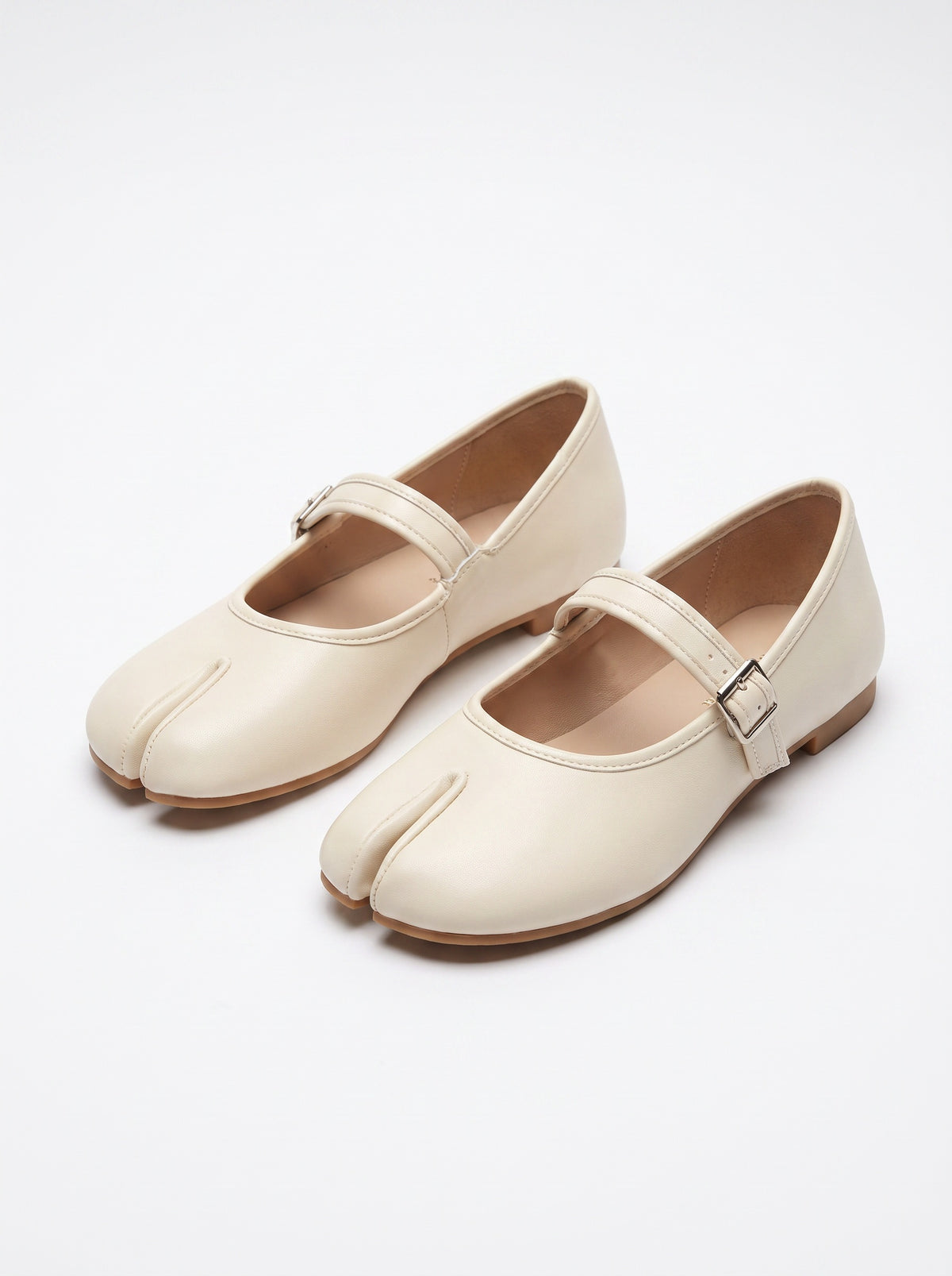 ZOÉ | Mocassins plats à bout fendu