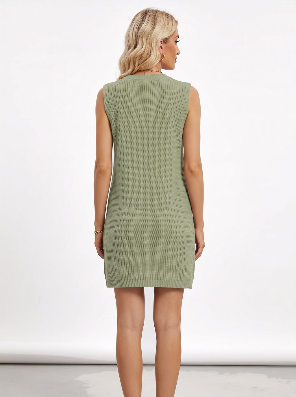 SIENNA | Robe midi en maille sans manches à fente subtile