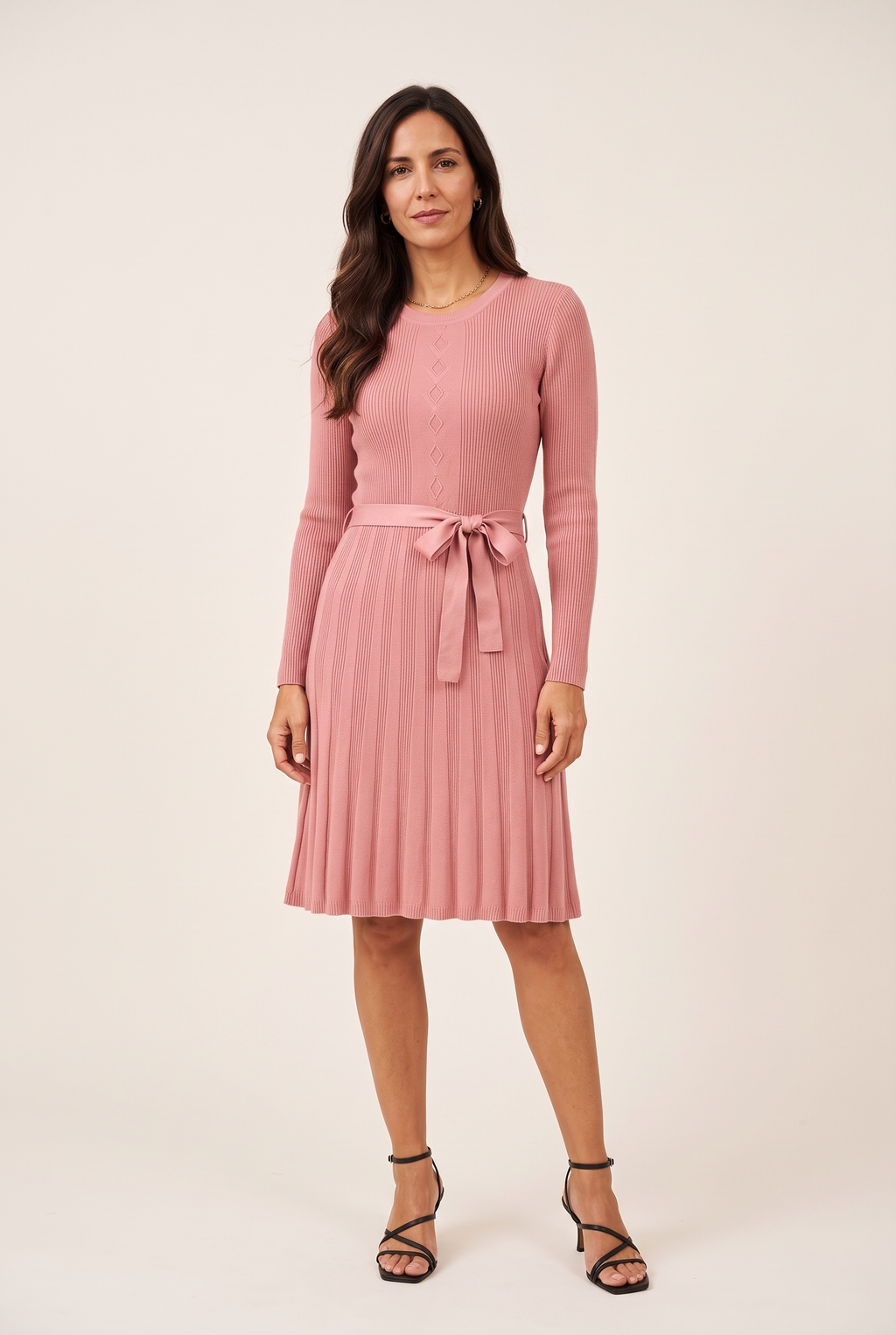 ÉGLANTINE — vestido jersey rosa de corte skater con falda plisada, de cuerpo entero