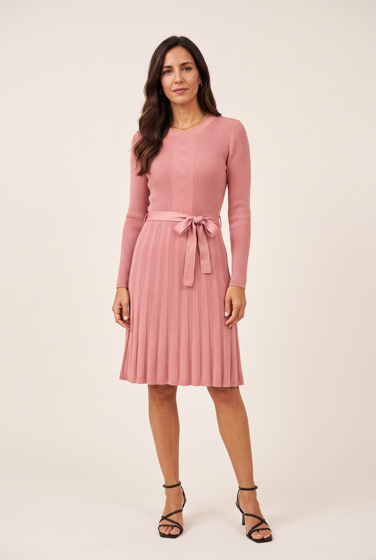 ÉGLANTINE — vestido jersey rosa de corte skater con falda plisada, de cuerpo entero